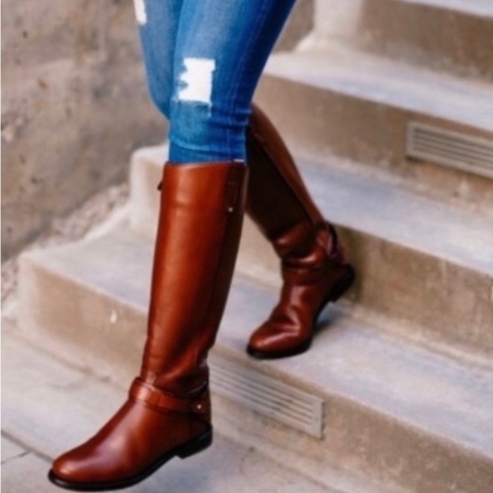 Tory Burch Derby boot!
